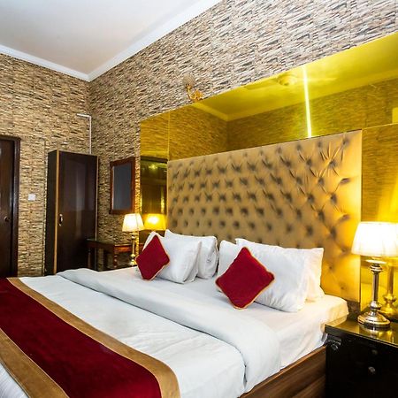 Rose Palace Hotel, Garden Town Lahore Bagian luar foto
