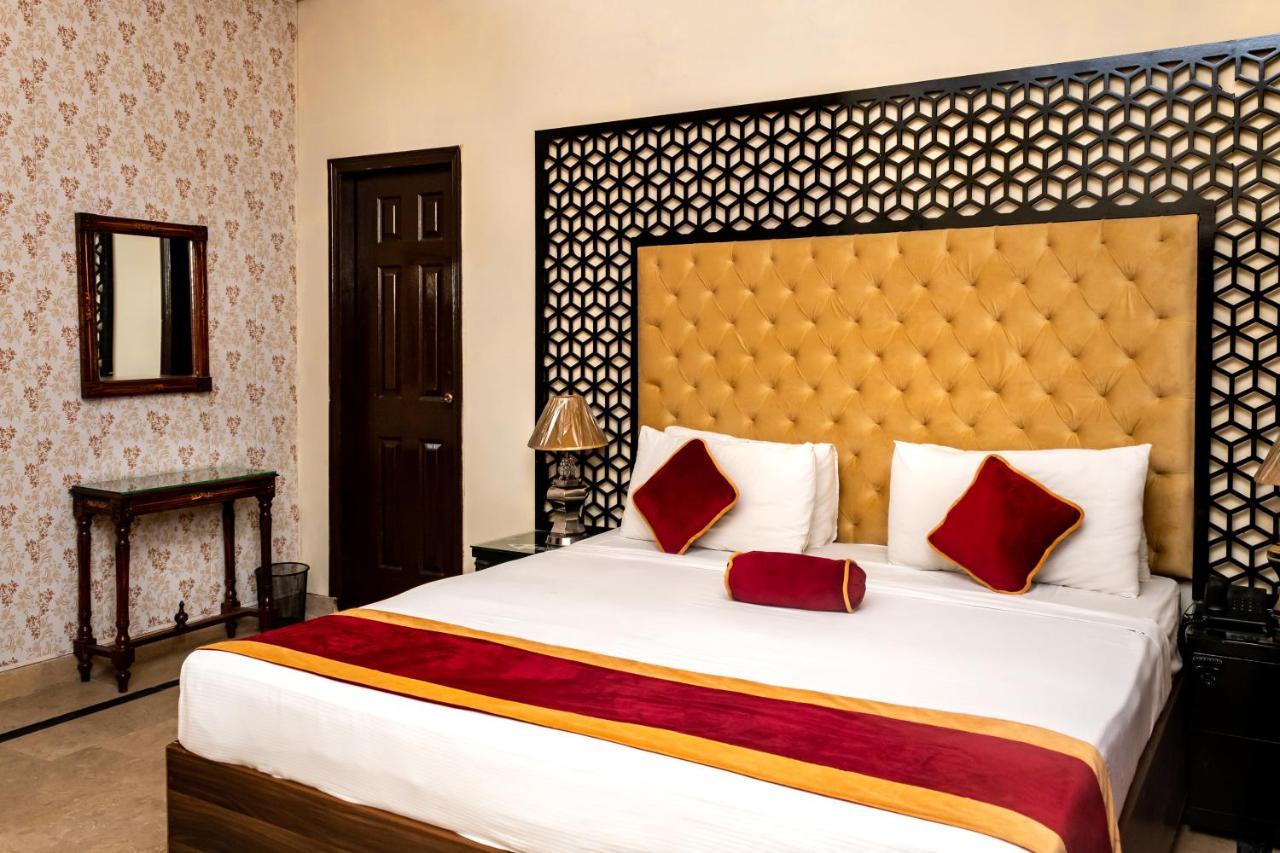Rose Palace Hotel, Garden Town Lahore Bagian luar foto