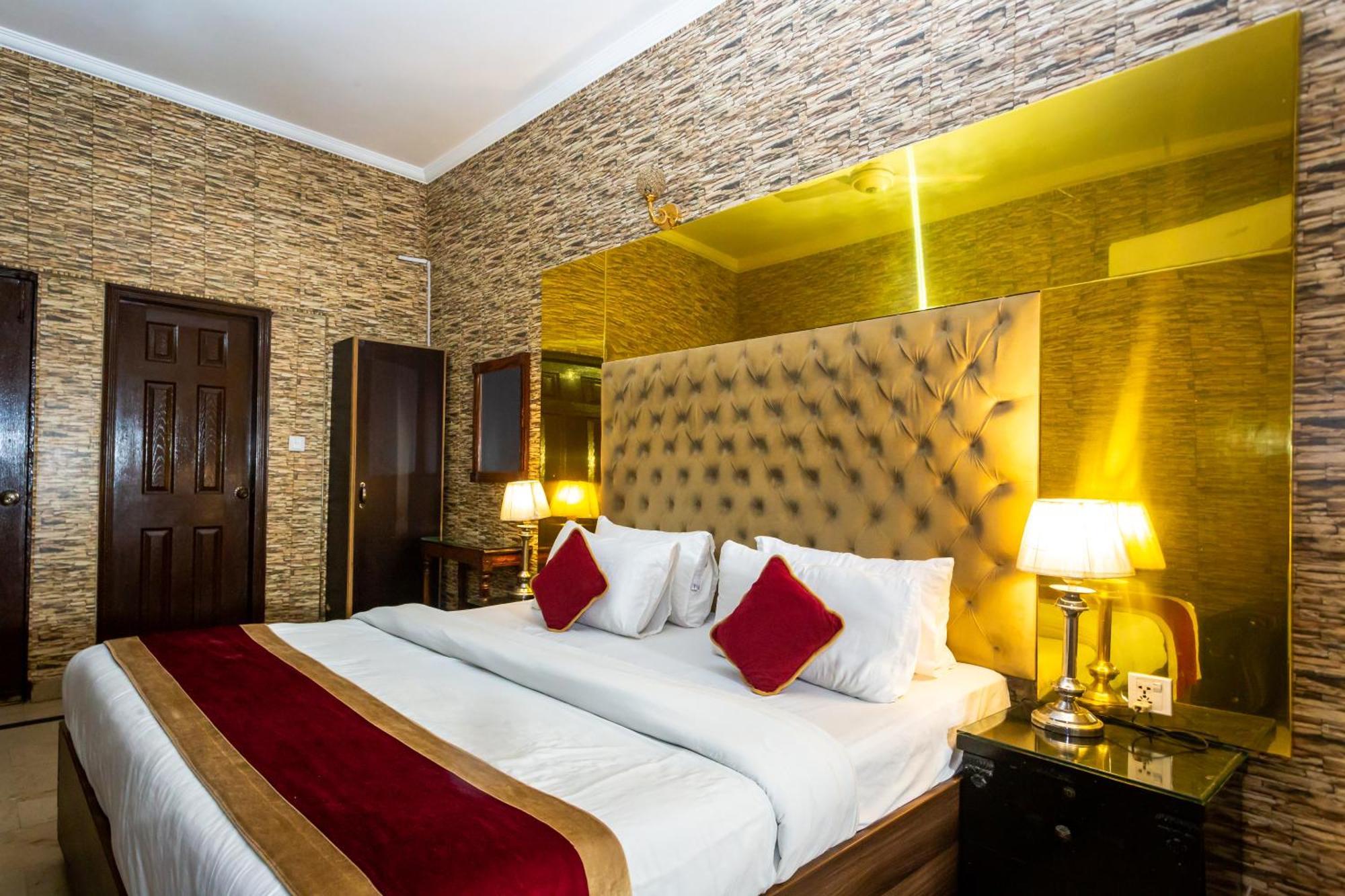 Rose Palace Hotel, Garden Town Lahore Bagian luar foto