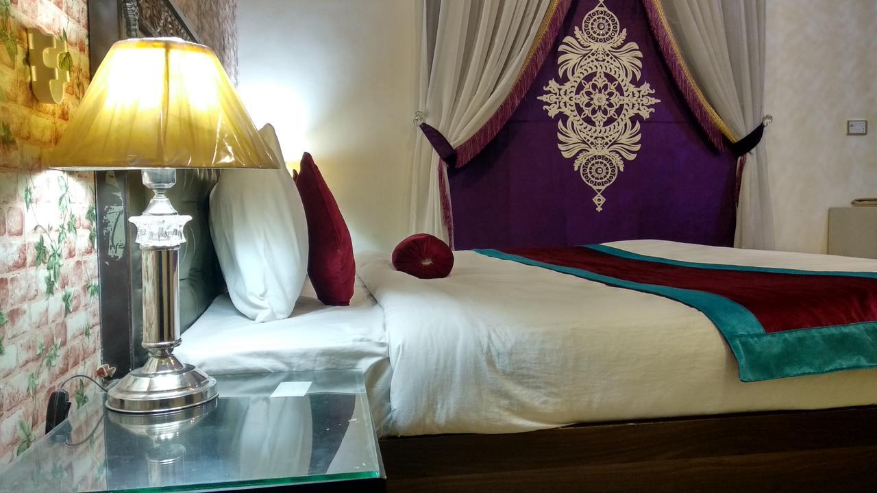 Rose Palace Hotel, Garden Town Lahore Bagian luar foto