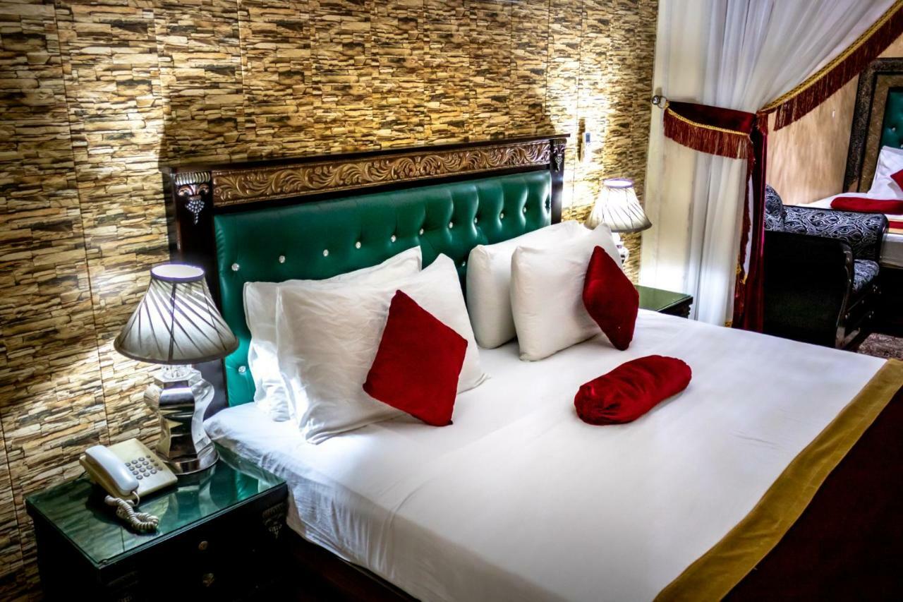 Rose Palace Hotel, Garden Town Lahore Bagian luar foto